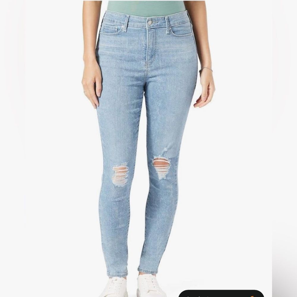 Levi's Light Blue Ripped Skinny Jeans
